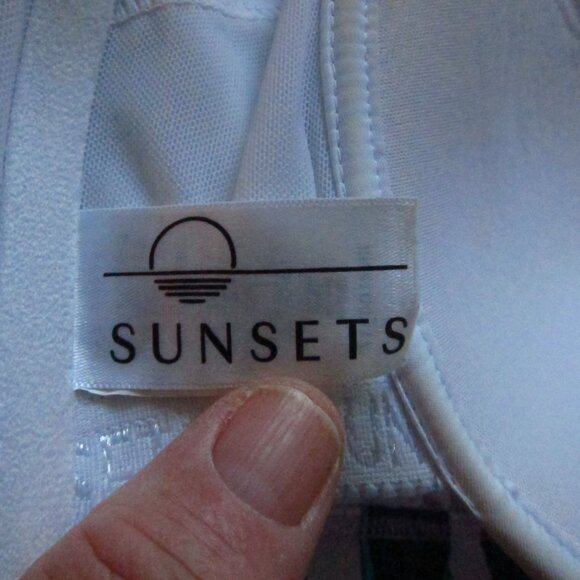 SUNSETS Blue Floral Underwire Bikini Top size 38DD - Picture 5 of 6